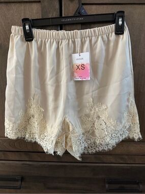 Ivory Lace-Trim Sleep Shorts - XS